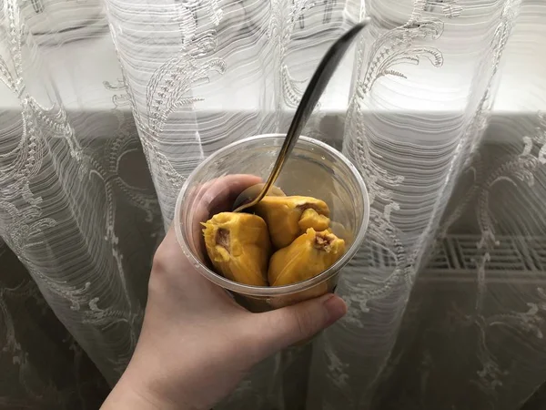 Jackfruit Φρούτα Ένα Κουτί Φρούτα Ένα Ποτήρι Τεμαχισμός Ένα Υπόστρωμα — Φωτογραφία Αρχείου