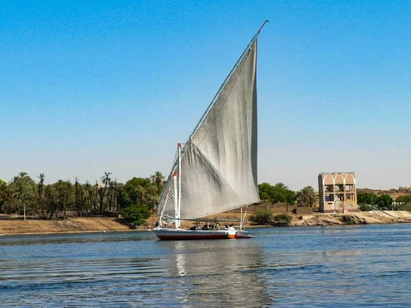 Faluca Loď Plachtění Řece Nil Egypt — Stock fotografie