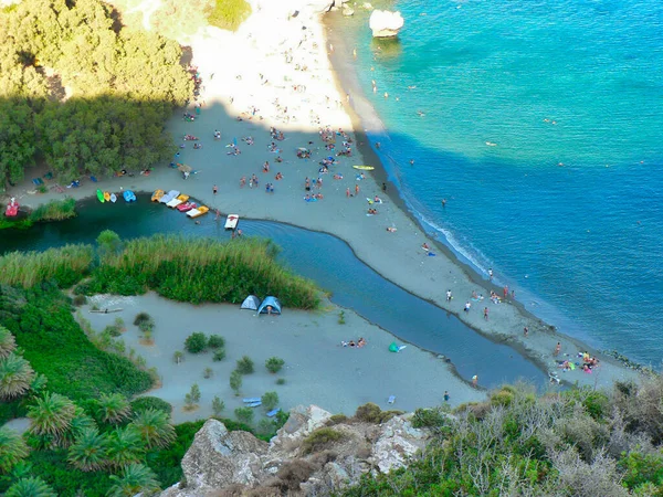 Playa Preveli Desembocadura Del Río Sur Creta Grecia —  Fotos de Stock