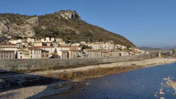 Anduze Gard Occitanie Γαλλία Ποταμός Gardon Μπροστά Από Την Πόλη — Αρχείο Βίντεο