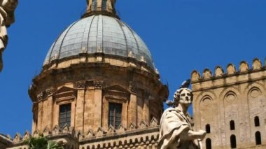 Katedral, Palermo, Sicilya, İtalya. Katedral, 12. yüzyılda kurulmuş bir Roma Katolik kilisesidir.