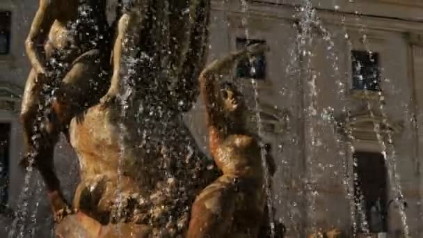 黛安娜之泉 意大利西西里锡拉库扎阿基米德广场 雕塑家朱利奥 莫斯切蒂的喷泉的日期是1906年 — 图库视频影像
