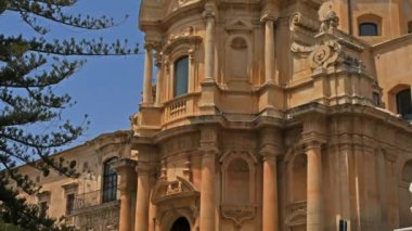 Noto, Sicilya, İtalya. Duomo, 18. yüzyılın başlarında inşa edilmiş bir Katolik katedralidir..