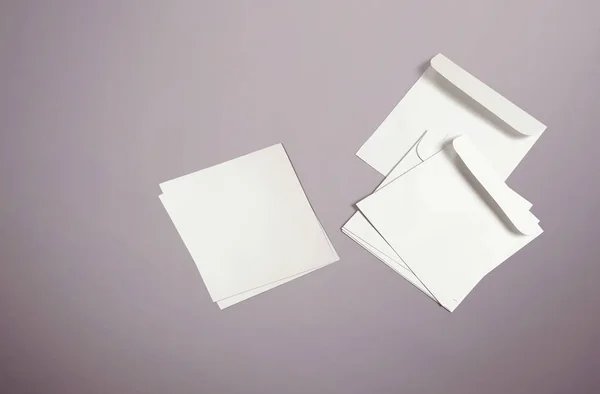 Envelope Branco Cartão Postal Fundo Preto Top Vista Envelope Branco — Fotografia de Stock