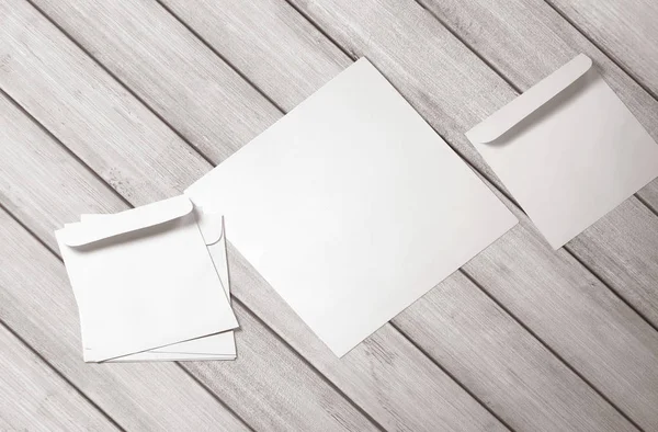 Envelope Branco Cartão Postal Fundo Top Vista Envelope Branco Mockup — Fotografia de Stock