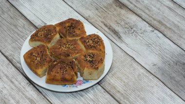 Yerel yemek ve ekmek fotoğrafları.