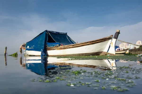 Visschuilplaats Zee Vissersboten Landschapsfoto — Stockfoto