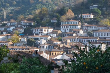 İzmir, Türkiye 26 Kasım 2017 Sirince Köyü ve tarihi evler. Haber amaçlı.