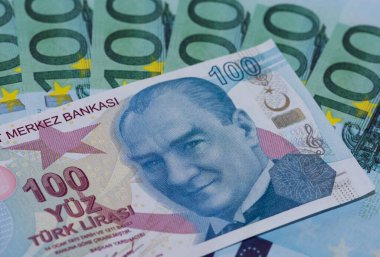 17 Mayıs 2020, İzmir, Türkiye, çeşitli banknotlar. Editör fotoğrafı