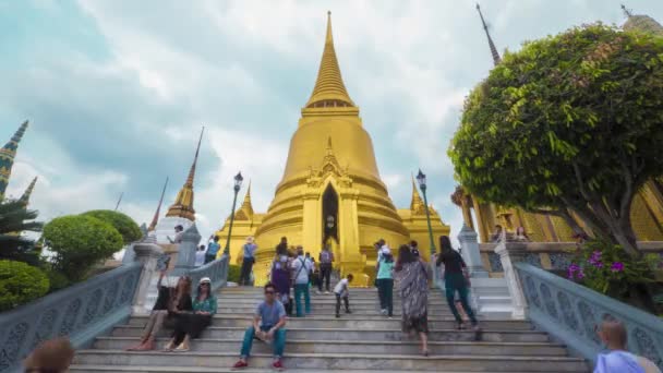 Wielu turystów w słynnym miejscu w Tajlandii, Czas- — Wideo stockowe