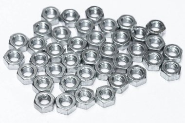 metal ceviz beyaz zemin üzerine izole ayarla