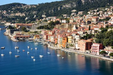 Fransa, Fransız Rivierası, Villefranche sur mer ve tarihi kalesi Nice şehri ile Monako arasında yer almaktadır. Körfez Akdeniz 'de derin bir doğal limandır ve yolcu gemileri için bir Anchorage sağlar..