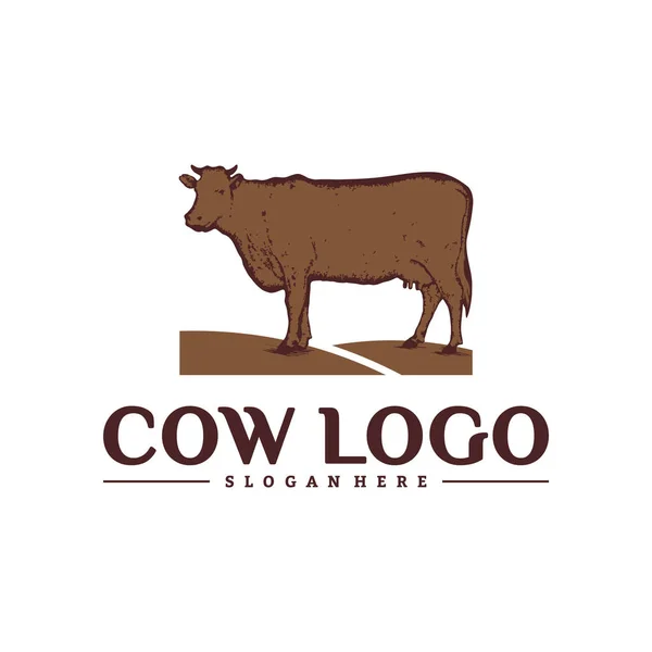 牛のロゴデザインコンセプト。カウファームロゴテンプレートベクトル。アイコンシンボル — ストックベクタ