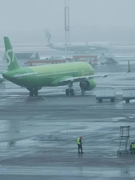 Aeropuerto Domodedovo Moscú Despegue Aterrizaje Aviones — Foto de Stock