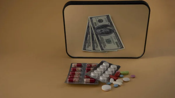 Antiviral Drugs Reflected Mirror Money — Stock Photo, Image