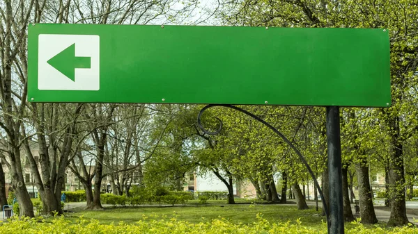 Straßenschild Mit Richtung Hintergrund Attrappe — Stockfoto