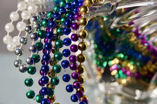 Makro Konst Struktur Bakgrund Färgglada Mardi Gras Pärlor Drapering Från — Stockfoto