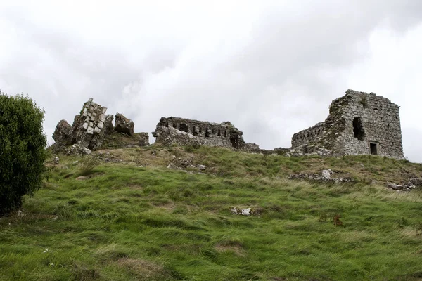 Древние Руины Замка Вершине Холма Ирландии — стоковое фото