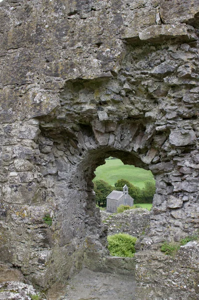 Window Portal Ancient Castle Ruin Ireland View Church Scenic Countryside — Stock Photo, Image