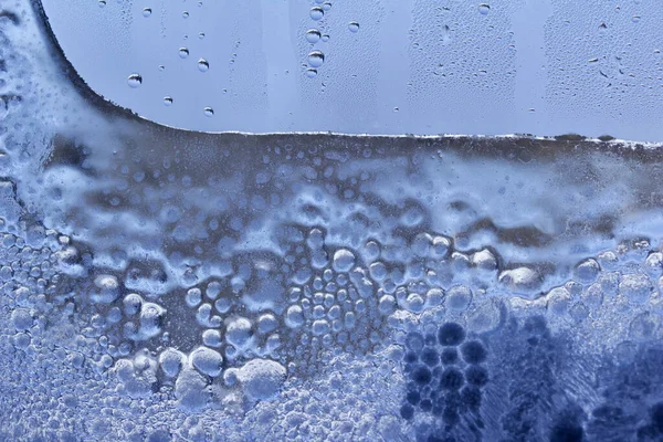 ガラス窓ペイン上の自然凍結水結露テクスチャのマクロアート抽象デザイン — ストック写真