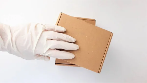 Kurierhände Weißen Medizinischen Latex Handschuhen Liefern Während Der Coronovirus Epidemie — Stockfoto