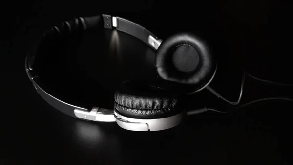 Black Headphones Isolated Black Background Close — Stock Photo, Image