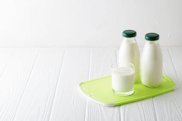 Minuman Kefir Probiotik Organik Buatan Sendiri Atau Yogurt Dengan Probiotik Stok Gambar Bebas Royalti