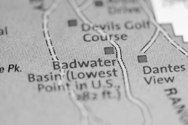 Bacia de Badwater. Califórnia. EUA sobre um mapa — Fotografia de Stock