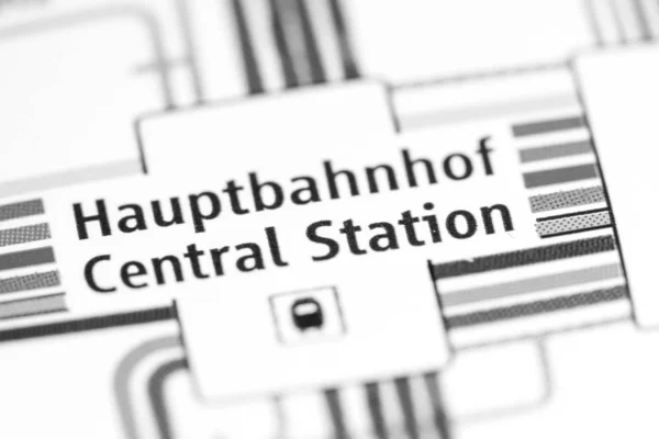 Estação Central de Hauptbahnhof. Mapa do metro de Munique . — Fotografia de Stock