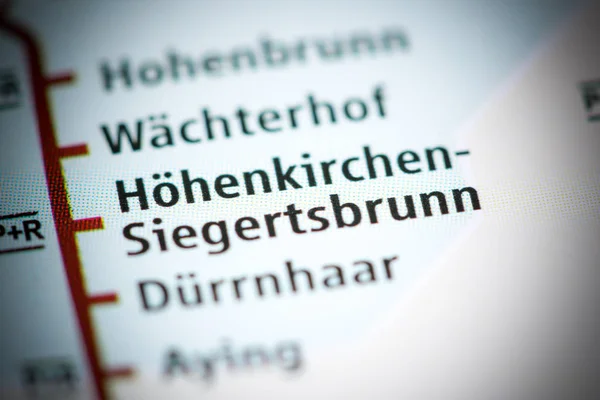 Hohenkirchen Siegertsbrunn车站。 慕尼黑地铁地图. — 图库照片