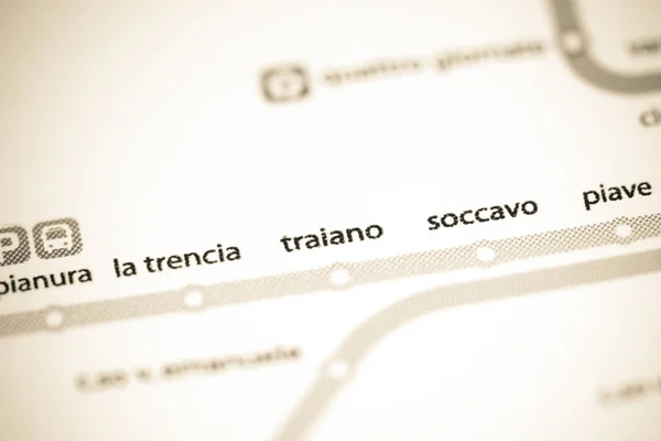 Stanice Traiano. Mapa metra Neapol. — Stock fotografie