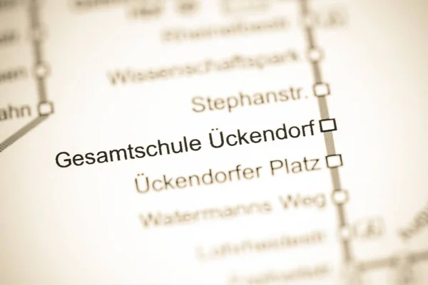 Stanice Gesamtschule Uckendorf. Mapa metra Bochum. — Stock fotografie