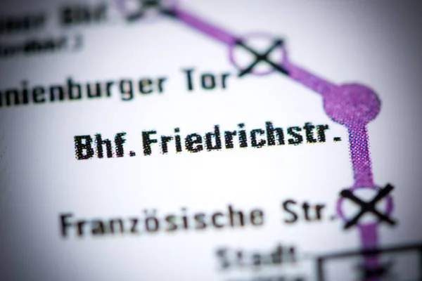 Μπφφ. Σταθμός Friedrichstrasse. Χάρτης μετρό Βερολίνου. — Φωτογραφία Αρχείου