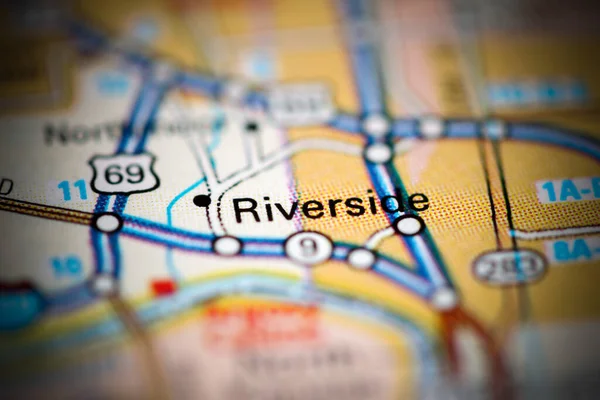 Riverside on a geographical map of USA