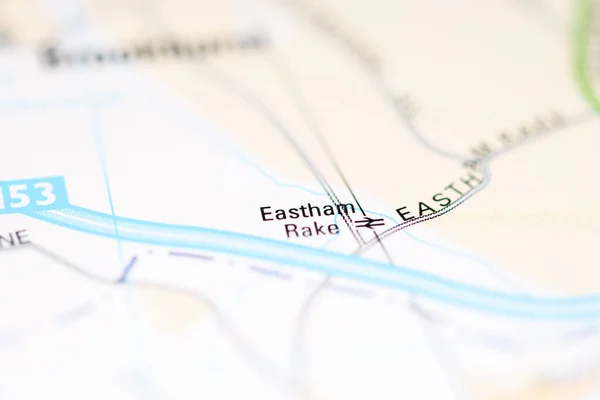 イギリスの地理地図上のイーサム レイク — ストック写真