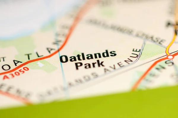Oatlands Park on a map of the United Kingdom