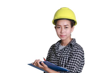 Asyalı kadın mühendisler ve teknisyenler t listede kontrol ediyor