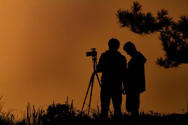 siluet iki adam Asya ile üst fotoğrafta sırt çantası 