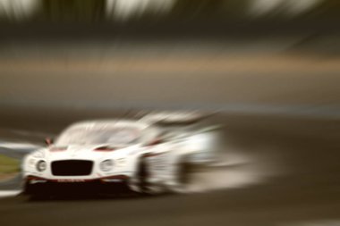 Araba hareket ile yolda yarış bulanıklık ve Radyal bulanıklık içinde Sit