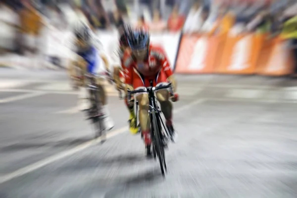 Borroso Campeonato Asiático de Ciclismo durante la carrera de fondo — Foto de Stock