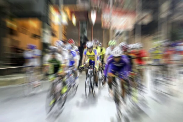 Borroso Campeonato Asiático de Ciclismo durante la carrera de fondo — Foto de Stock