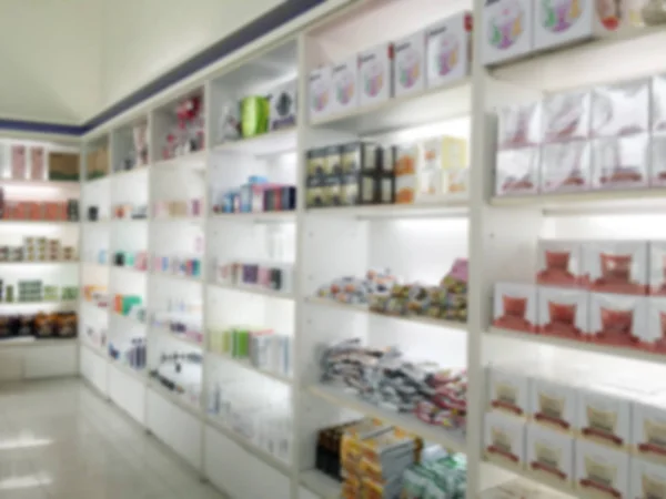Armoire à pharmacie floue et magasin médecine et pharmacie drugstor — Photo
