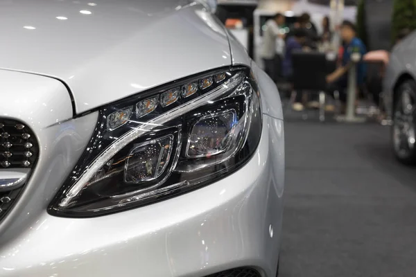 Close up the headlights of cars — Stock Photo, Image