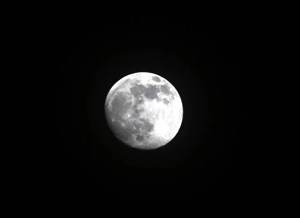 Volle maan op de donkere nacht — Stockfoto