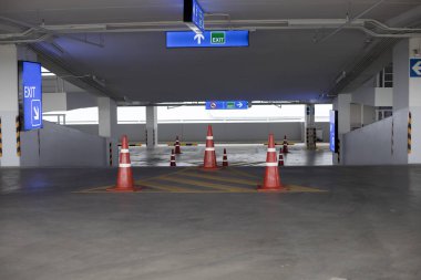 Teknelerin boş yeni Park iç