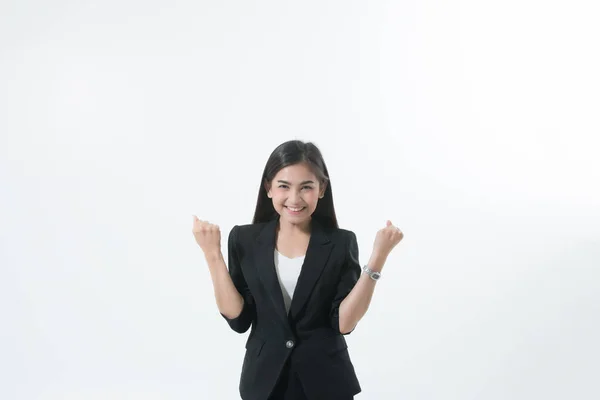 Asiatische Geschäftsfrauen lächeln und geben Handzeichen für die Arbeit — Stockfoto