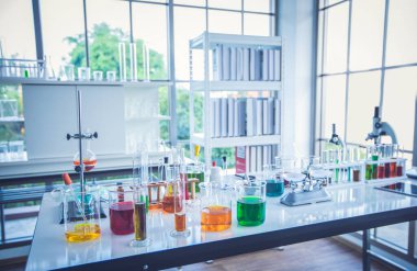 Tıbbi ya da kimyasal laboratuvar geçmişi. İnsanlar olmadan laboratuvar kavramı.