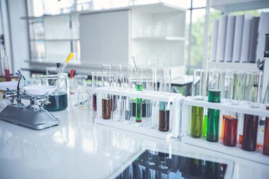 Tıbbi ya da kimyasal laboratuvar geçmişi. İnsanlar olmadan laboratuvar kavramı.
