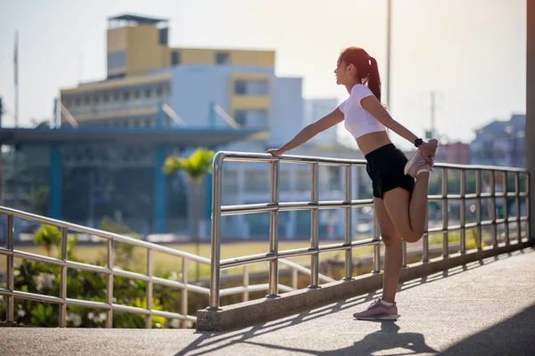 Mujeres Asiático Deporte Fitness Ejercicio Estilo Vida Concepto Ciudad — Foto de Stock
