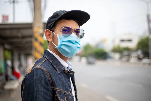 Asian Young Man Standing City Wearing Protection Mask Face Protection — Stock Photo, Image